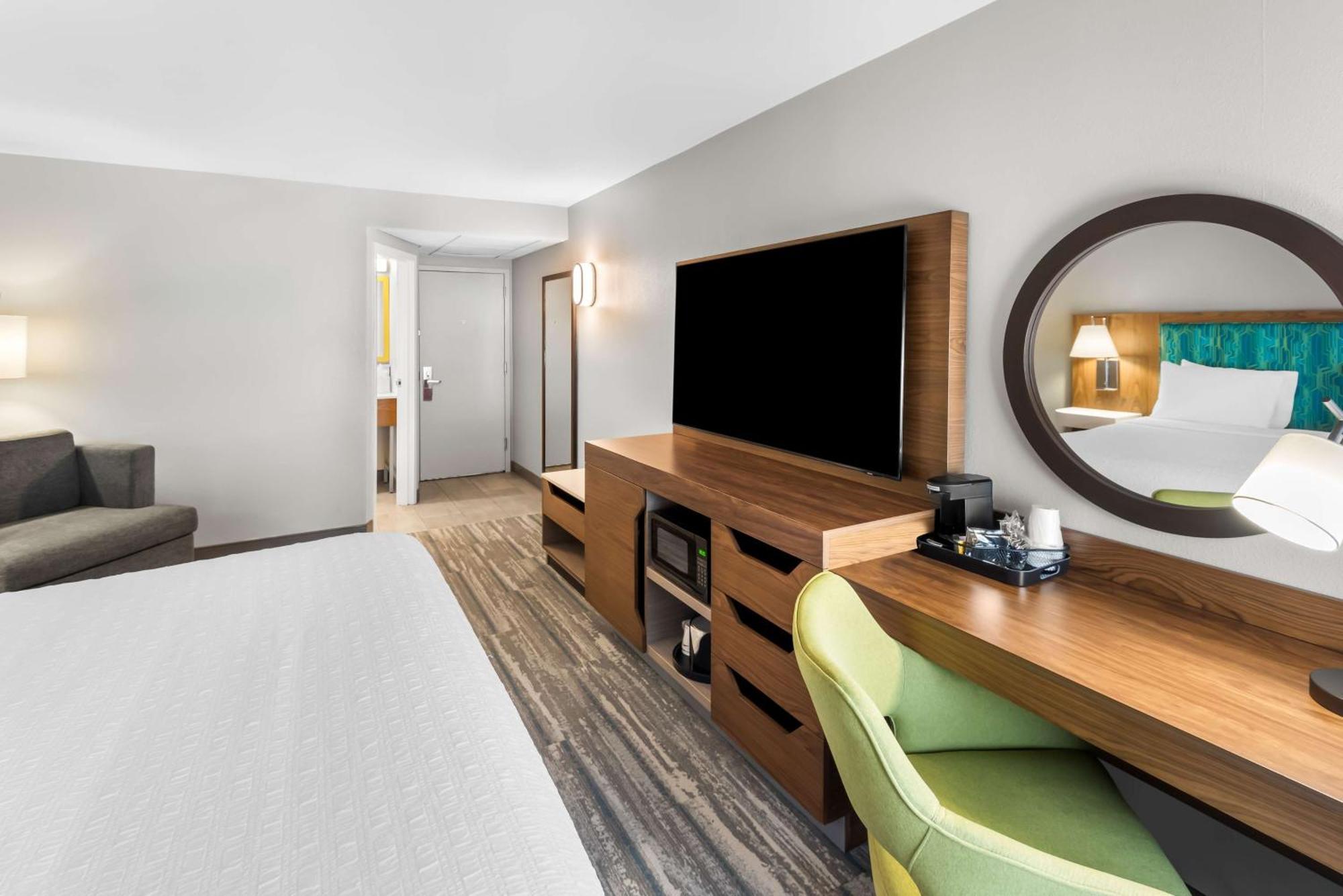 Hampton Northeast/castleton Hotel 3*