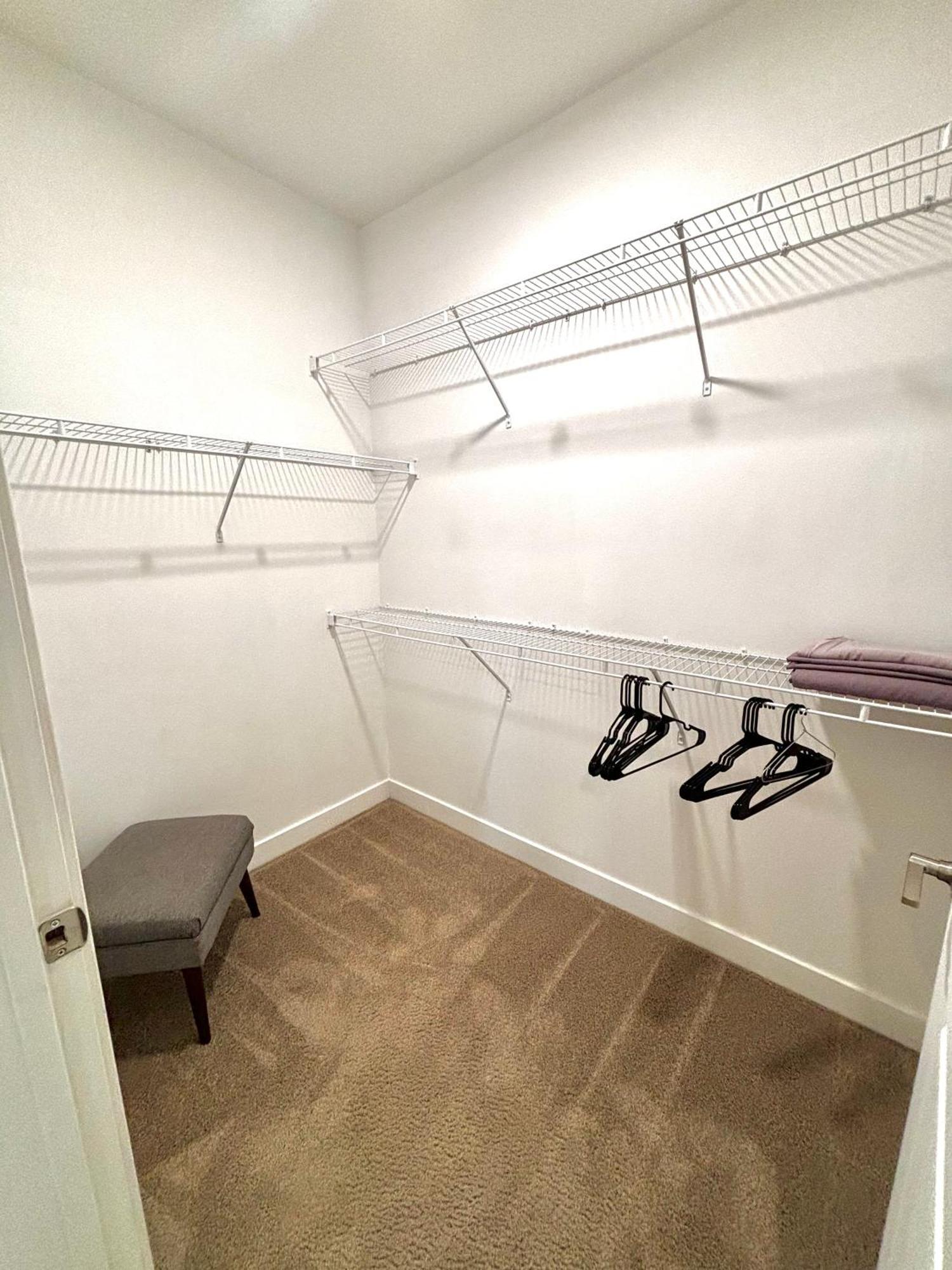 Serenity In Fountain Square Apartment *