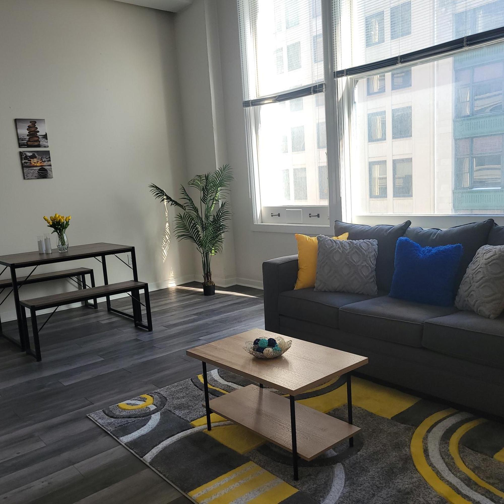 Free Parking! Downtown Lucas Oil- Conv Center Skywalk#6 Apartment Indianapolis