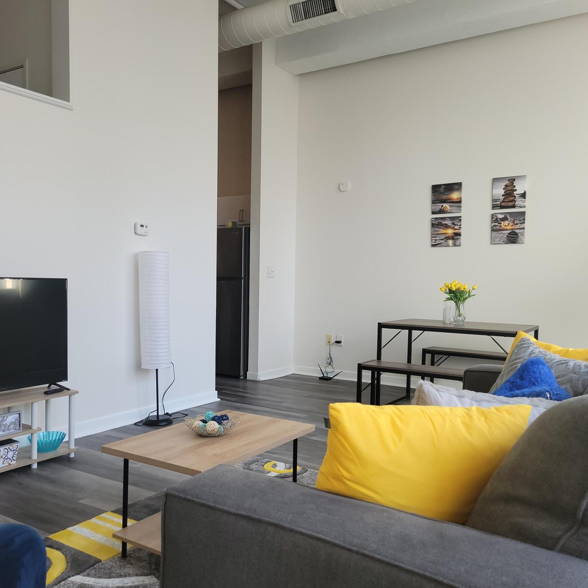 Free Parking! Downtown Lucas Oil- Conv Center Skywalk#6 Apartment