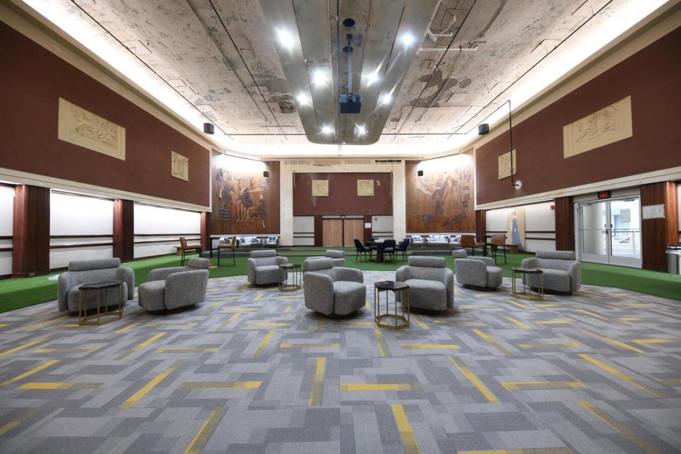 Free Parking! Downtown Lucas Oil- Conv Center Skywalk#6 Indianapolis