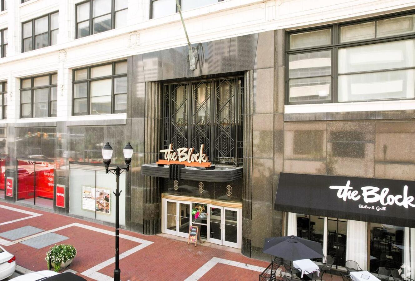 Free Parking! Downtown Lucas Oil- Conv Center Skywalk#6 * Indianapolis