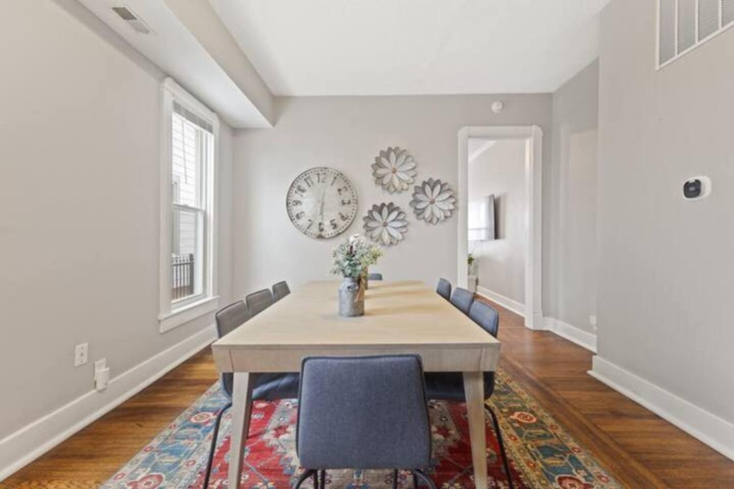 Chic 6br Retreat:10 Beds 3.5 Baths For Groups*ste *
