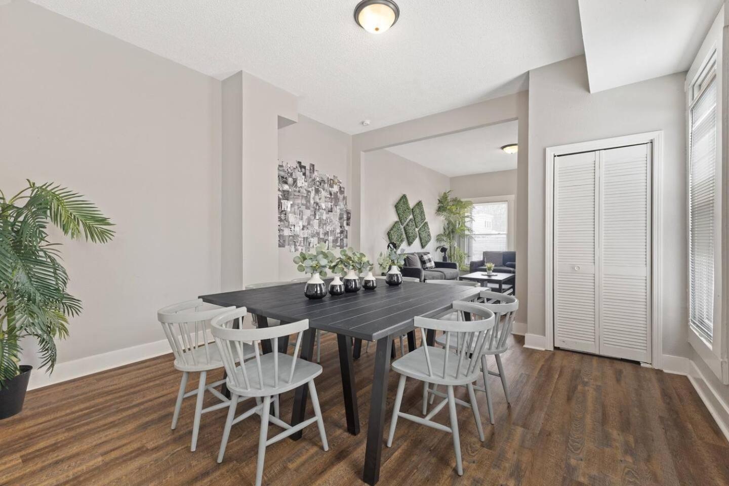Holiday home Chic 6br Retreat:10 Beds 3.5 Baths For Groups*ste