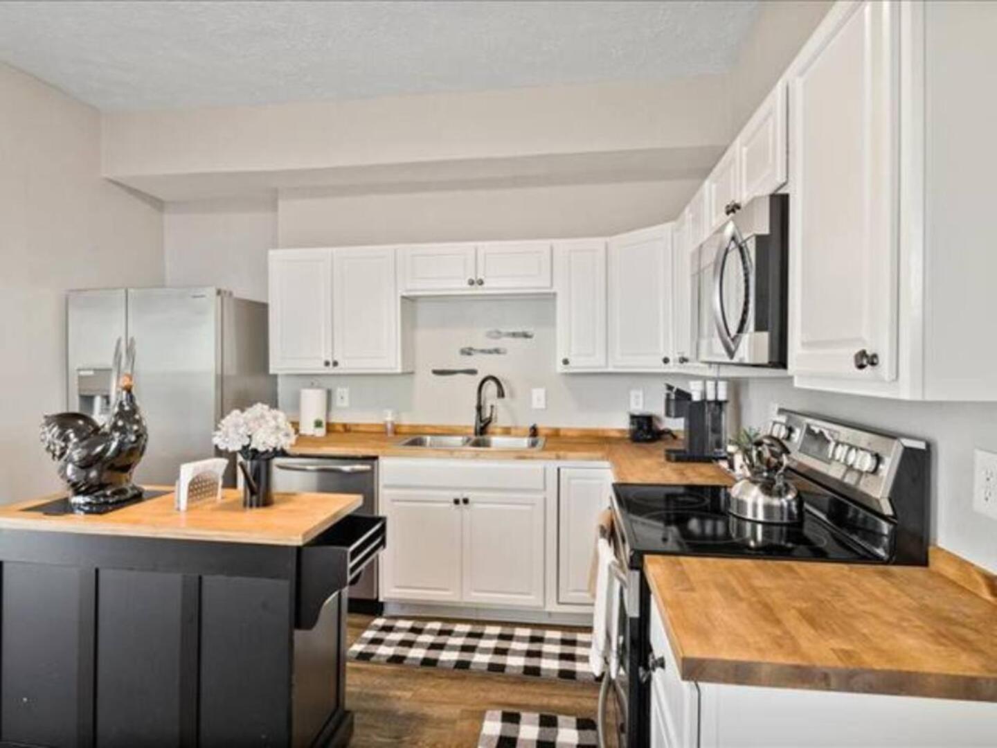 Holiday home Chic 6br Retreat:10 Beds 3.5 Baths For Groups*ste Indianapolis