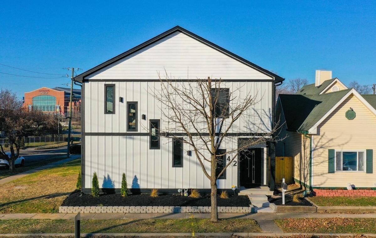 Holiday home Spacious Barndominium Walking Distance-lucas Oil!
