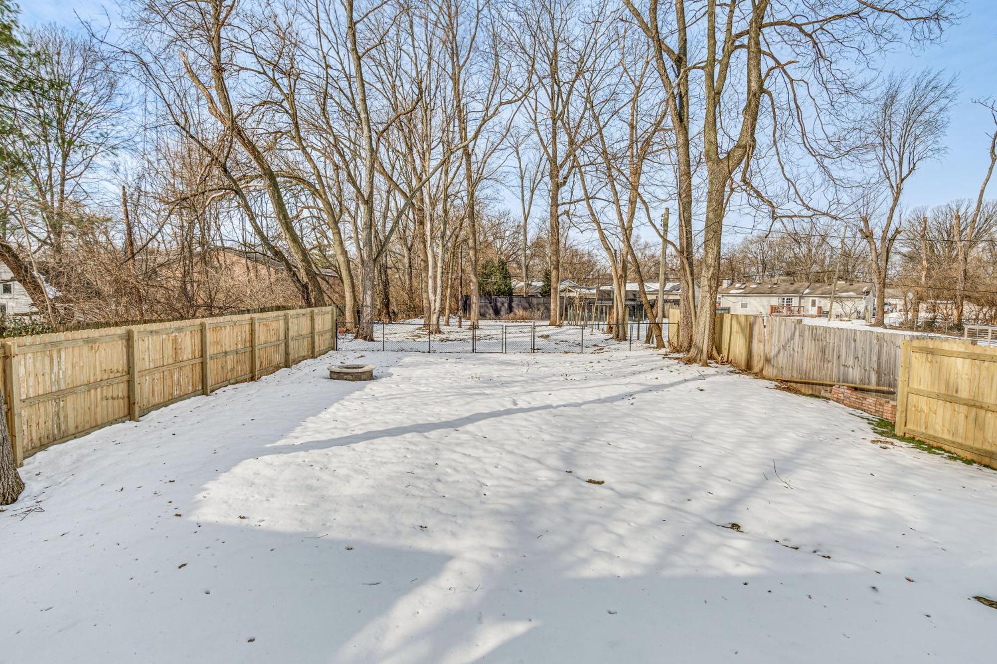 Holiday home Chic Sobro Charmer With Covered Porch! Indianapolis