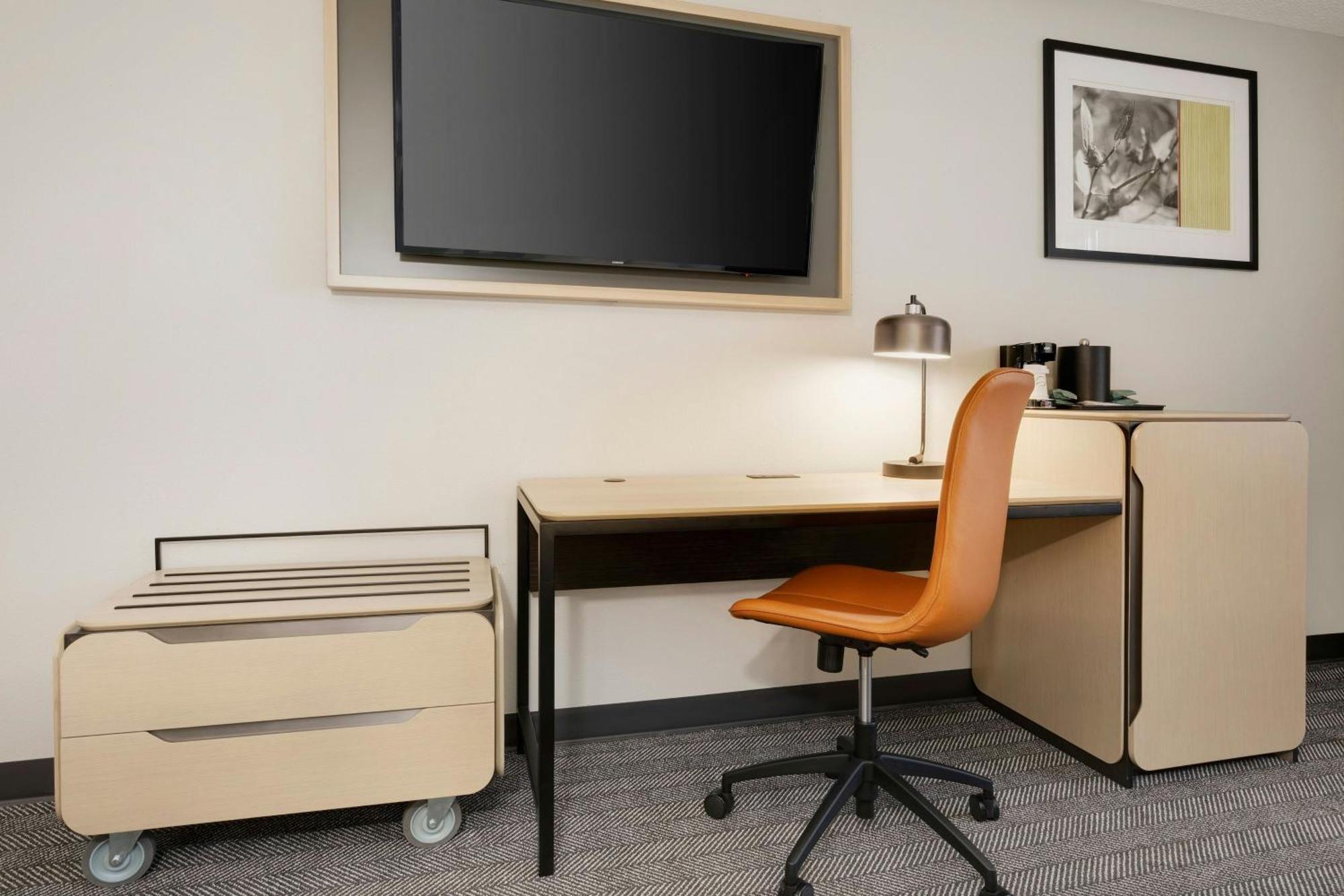 Courtyard By Marriott South Hotel Indianapolis