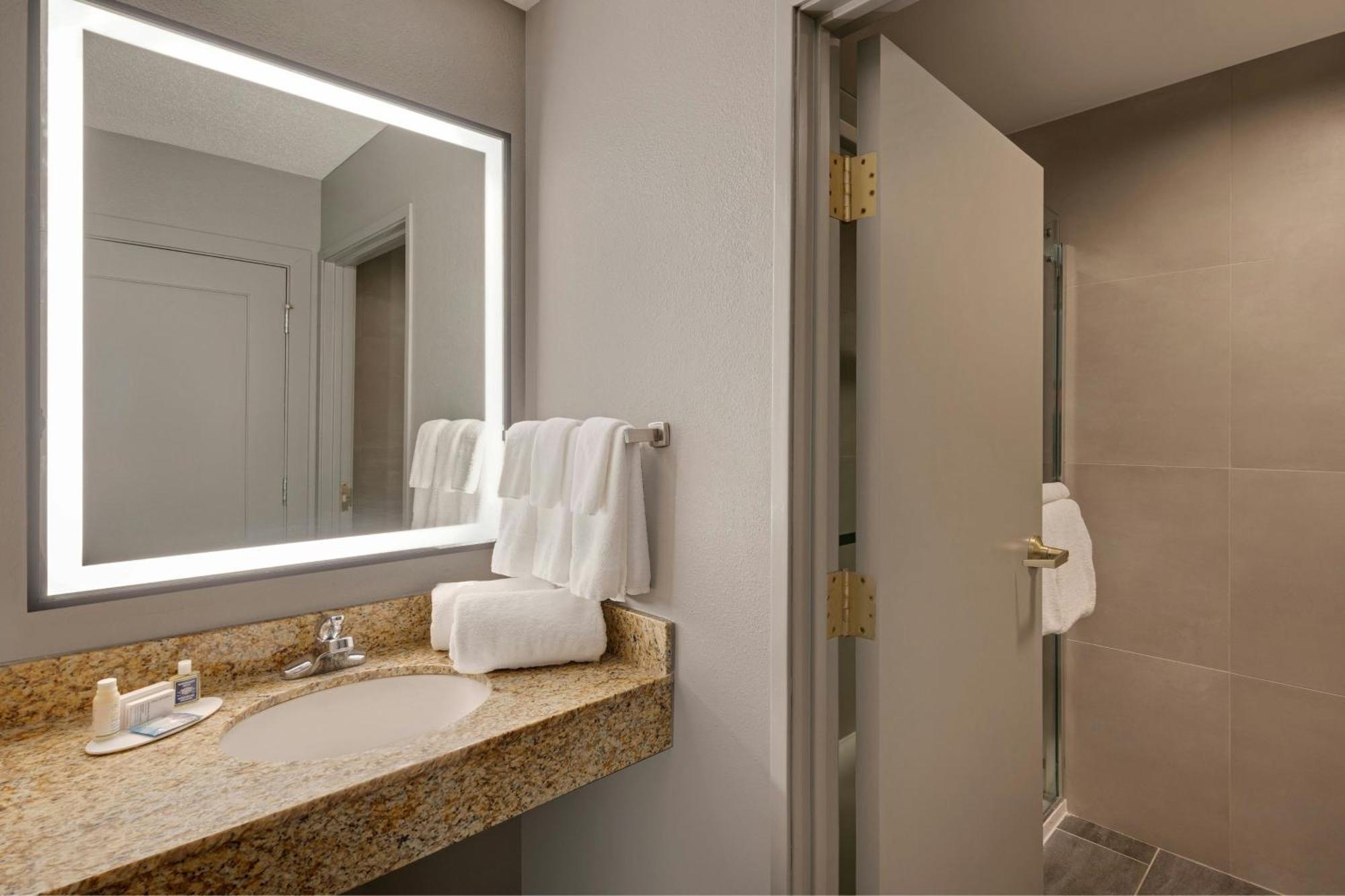 Courtyard By Marriott South