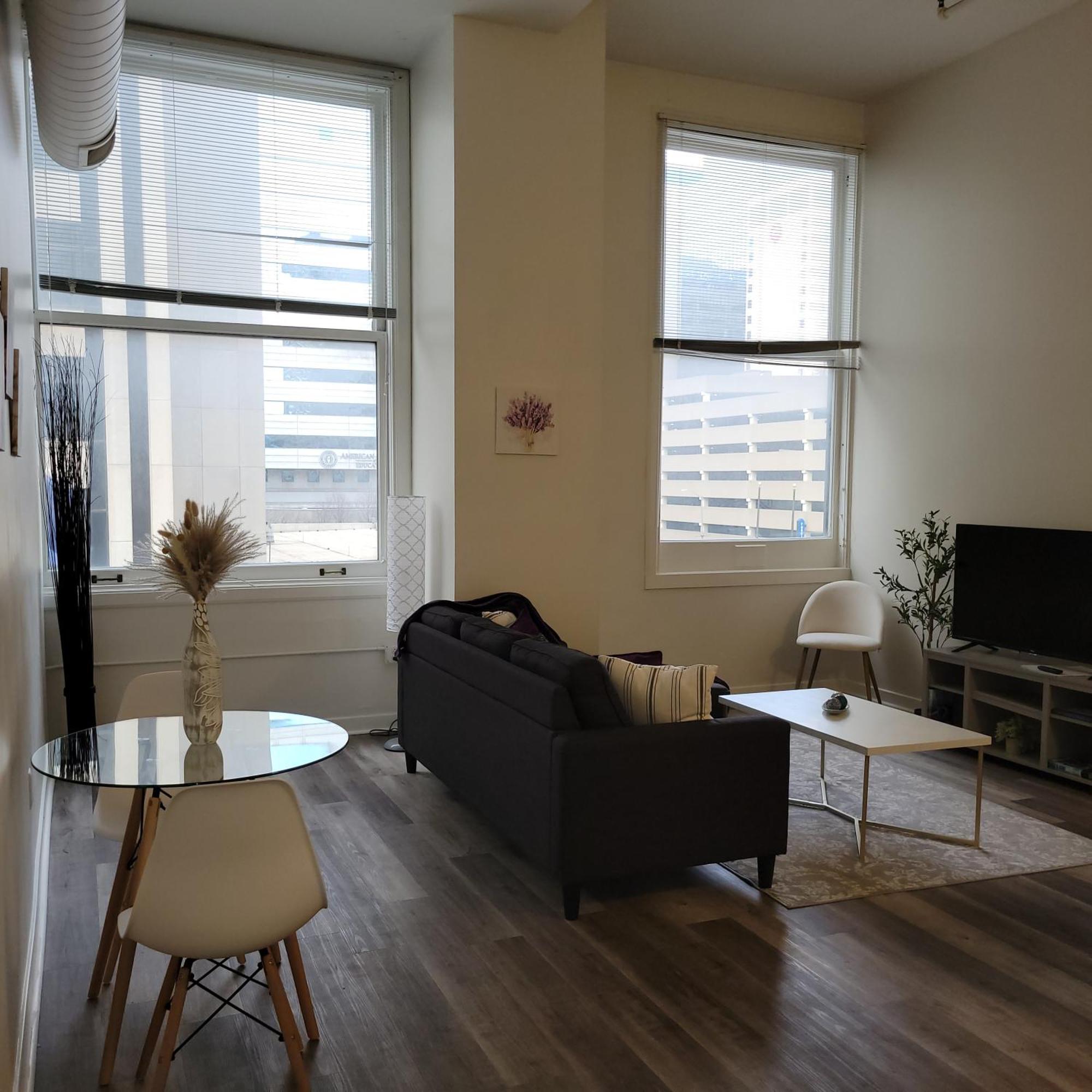 Free Parking! Downtown Lucas Oil- Conv Center Skywalk#2 * Indianapolis