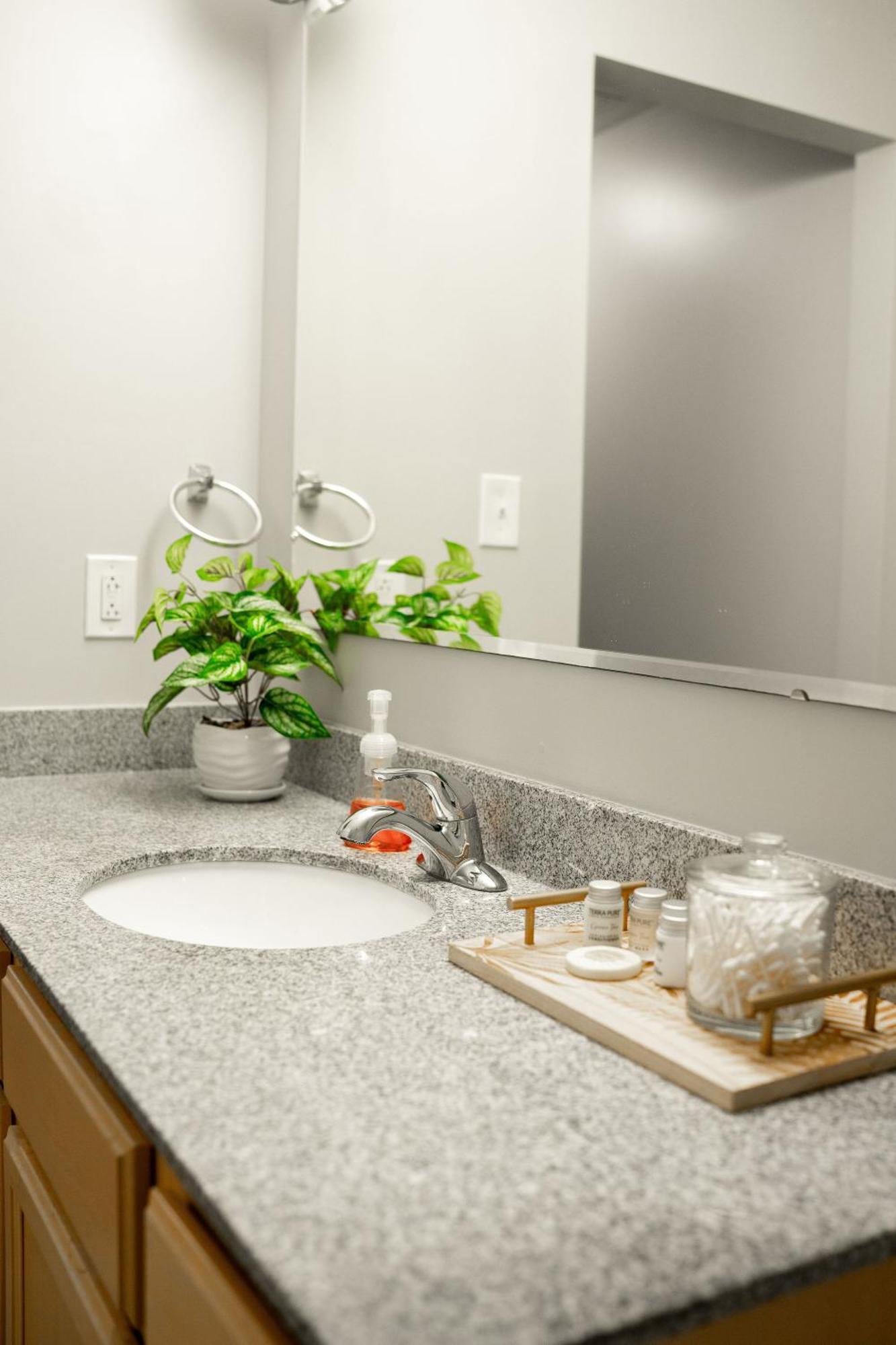Apartment Chic With Parking Canal View Roofdeck Indianapolis
