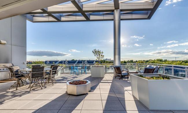 Chic With Parking Canal View Roofdeck Indianapolis
