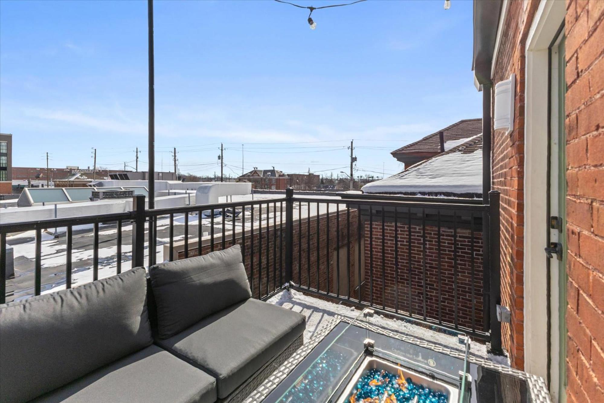 Floor - Mass Ave In Heart Of Indy With Balcony * Indianapolis