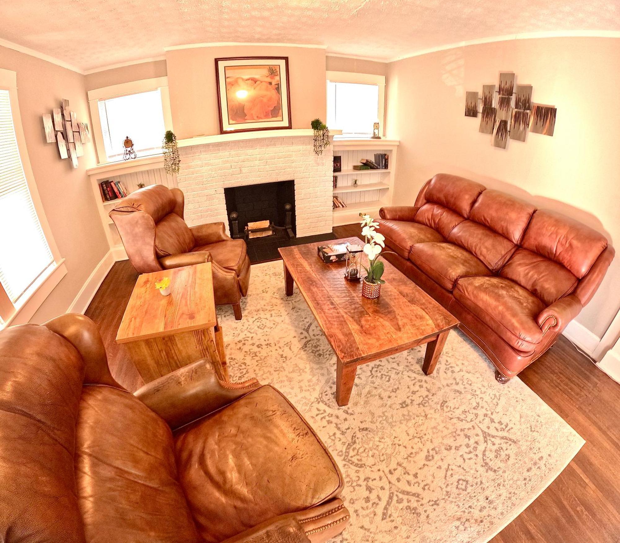 Private In An Elegant Home- Convenient To Downtown