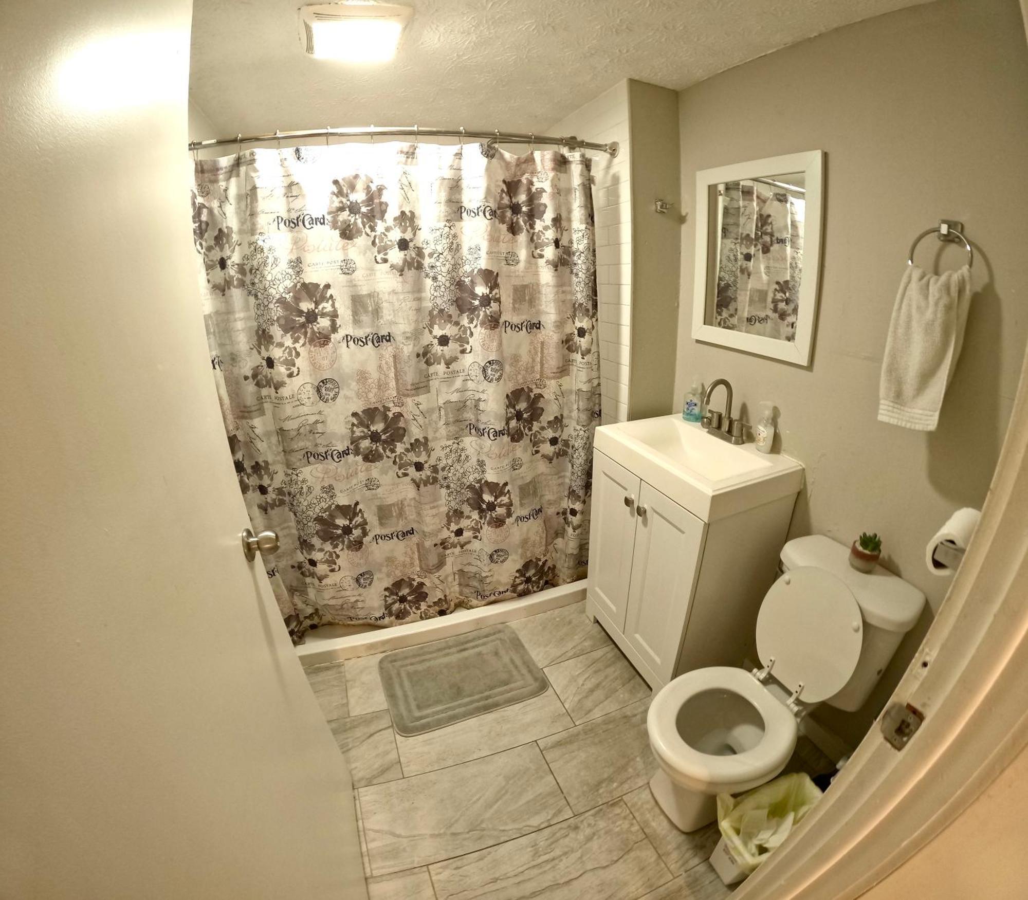 Homestay Private In An Elegant Home- Convenient To Downtown Indianapolis