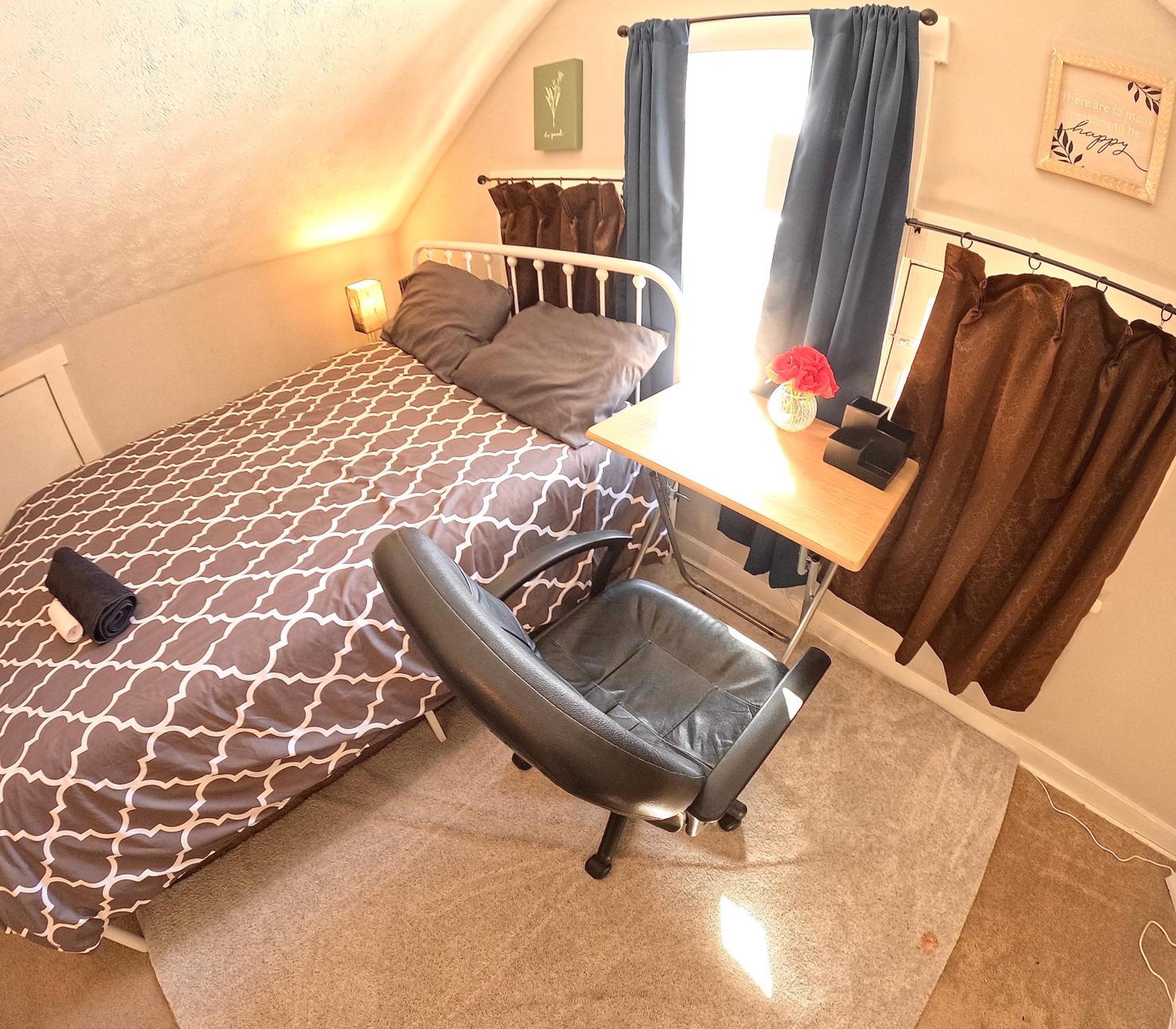 Private In An Elegant Home- Convenient To Downtown * Indianapolis