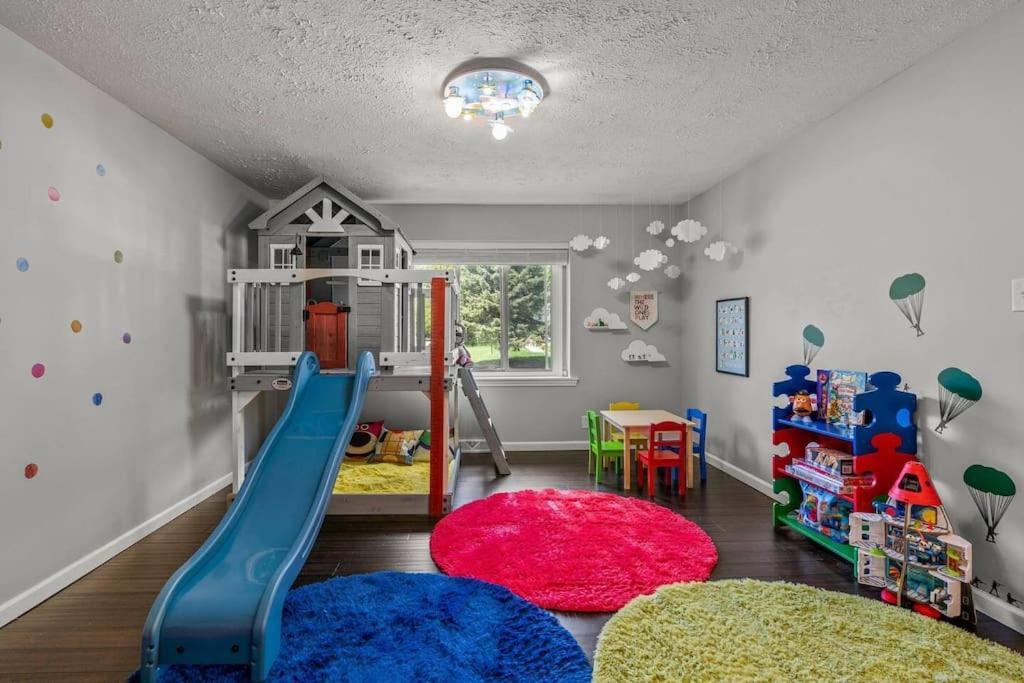 Villa Zestlife-luxuryescape-themedrooms-pool-gameroom Indianapolis