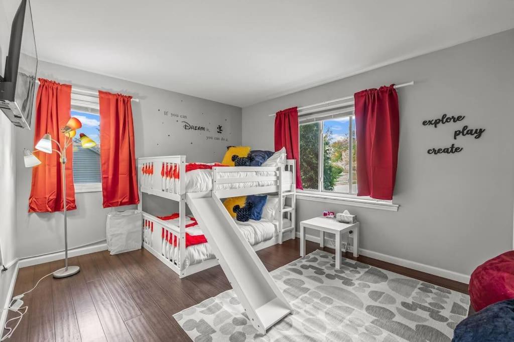 Zestlife-luxuryescape-themedrooms-pool-gameroom Indianapolis