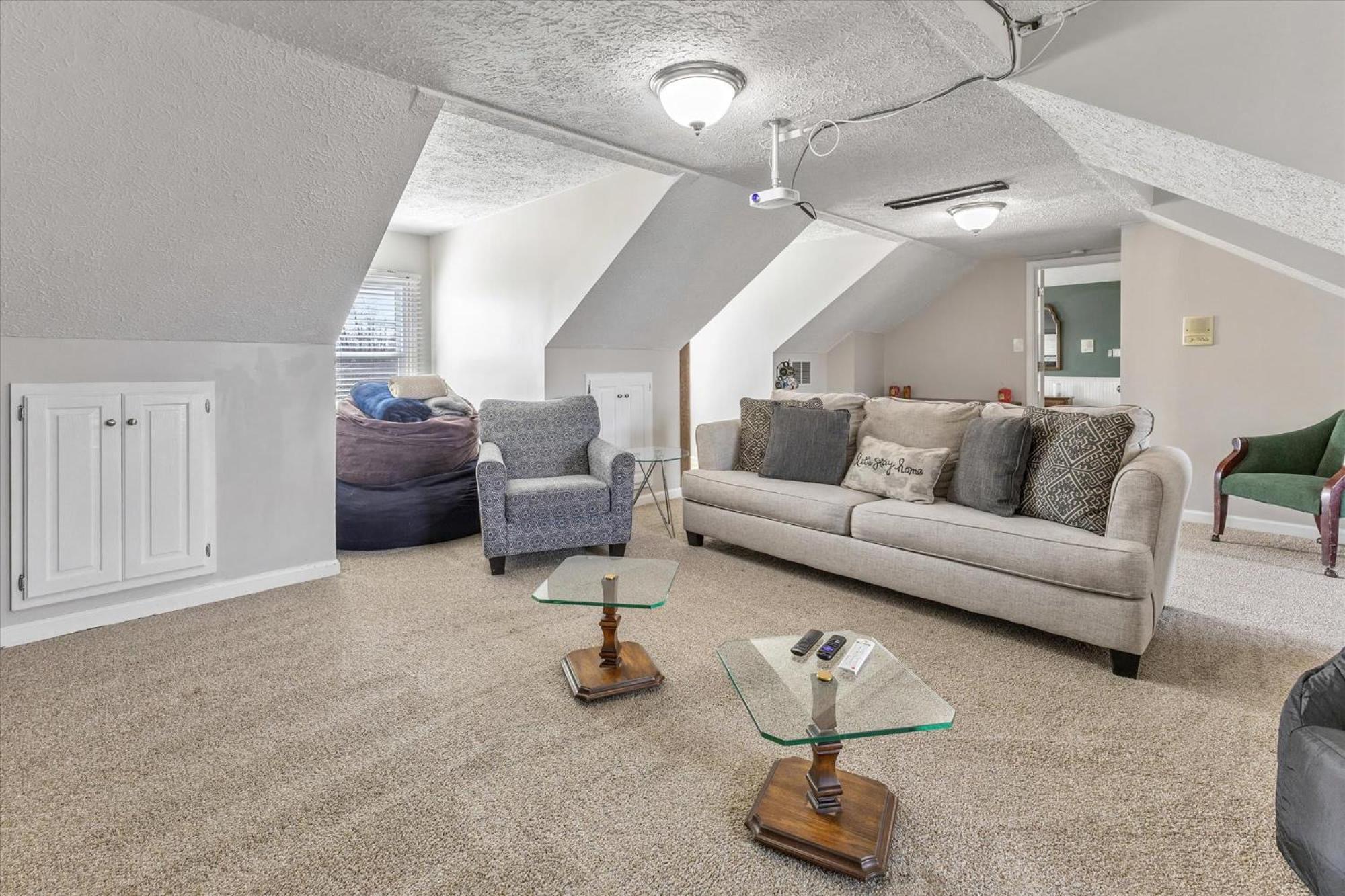 Tranquil Escape On 1 Acre Near Eagle Creek * Indianapolis