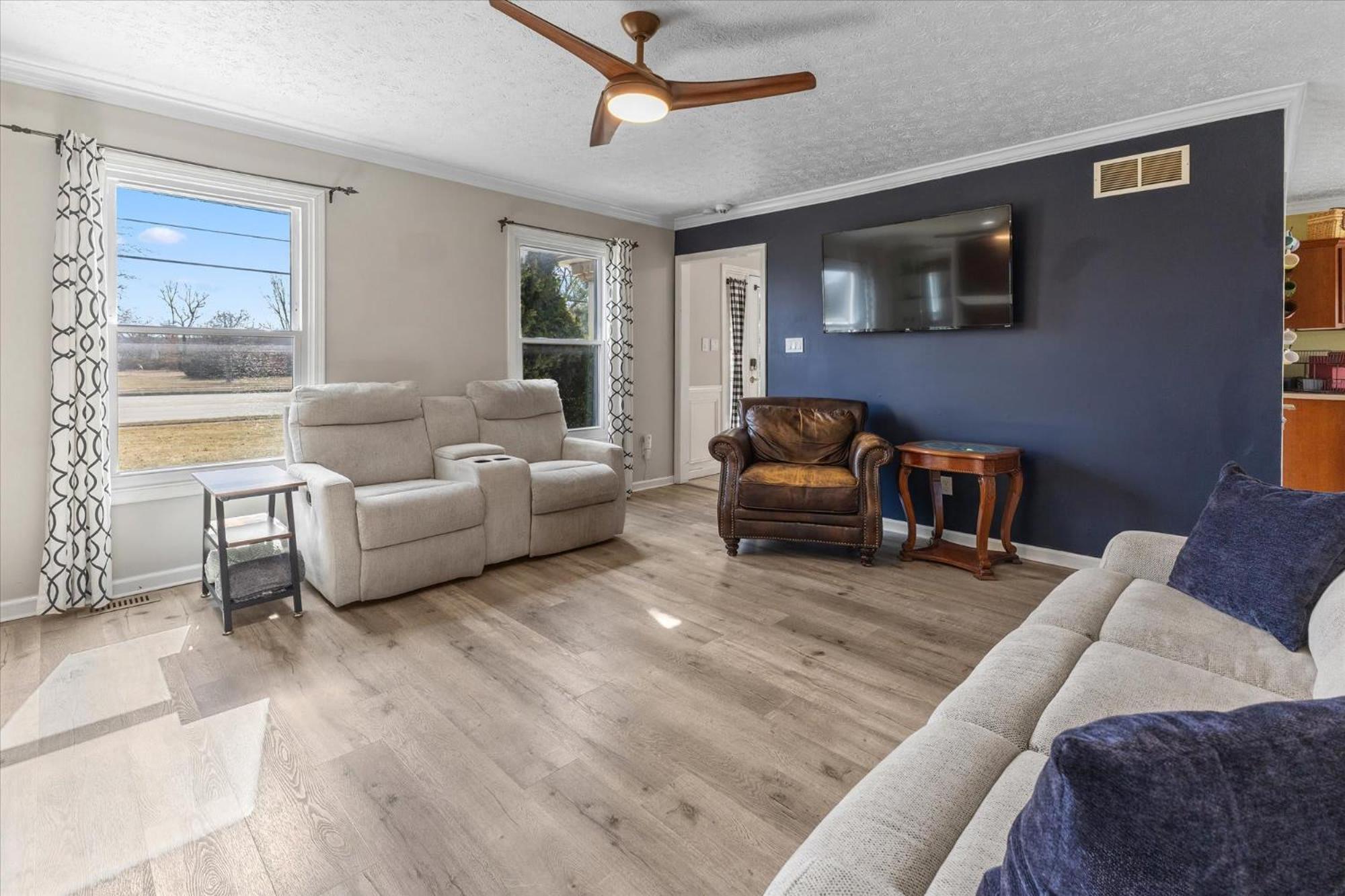 Tranquil Escape On 1 Acre Near Eagle Creek * Indianapolis