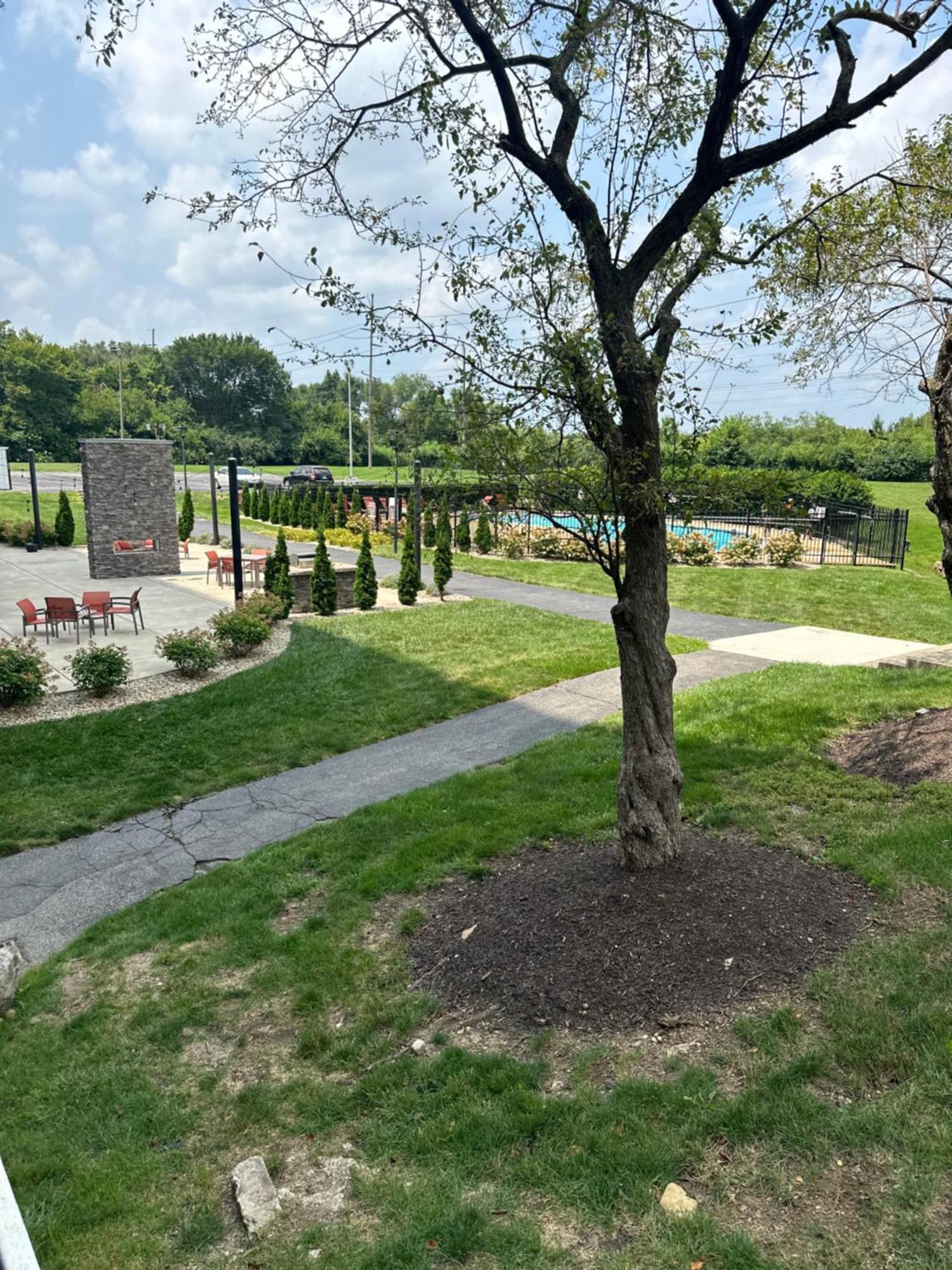 2 Bedroom On Third Floor With Elevator Access 7 Mins To Iu Health Methodist- 3 Mins To Riley Children Hospital And Va Hospital-4 Mins To Eskenazi- Free Onsite Parking Apartment