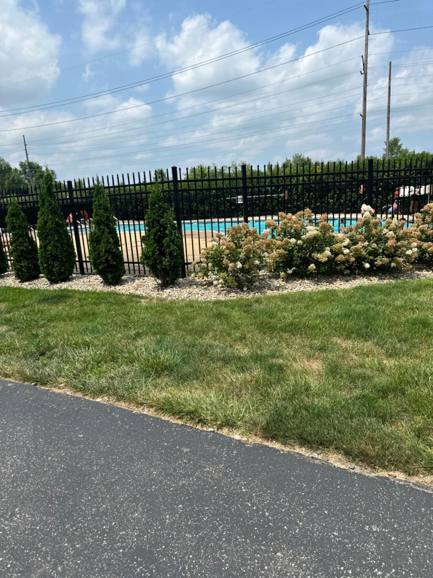 Apartment 2 Bedroom On Third Floor With Elevator Access 7 Mins To Iu Health Methodist- 3 Mins To Riley Children Hospital And Va Hospital-4 Mins To Eskenazi- Free Onsite Parking *