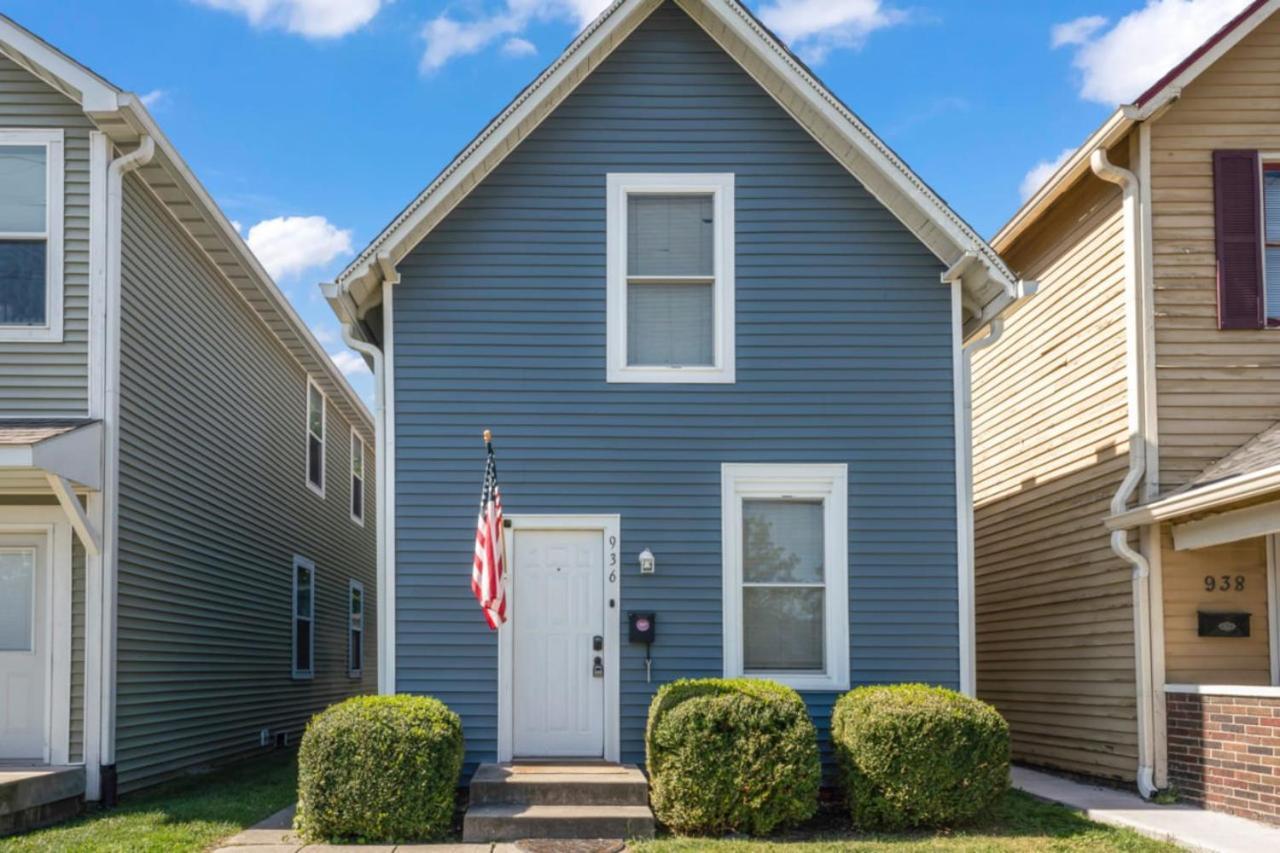 Large 2 Story With Fenced Back Yard Holiday home Indianapolis