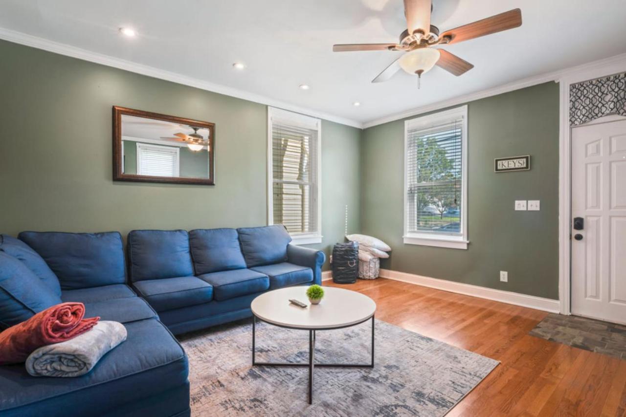 Large 2 Story With Fenced Back Yard Indianapolis
