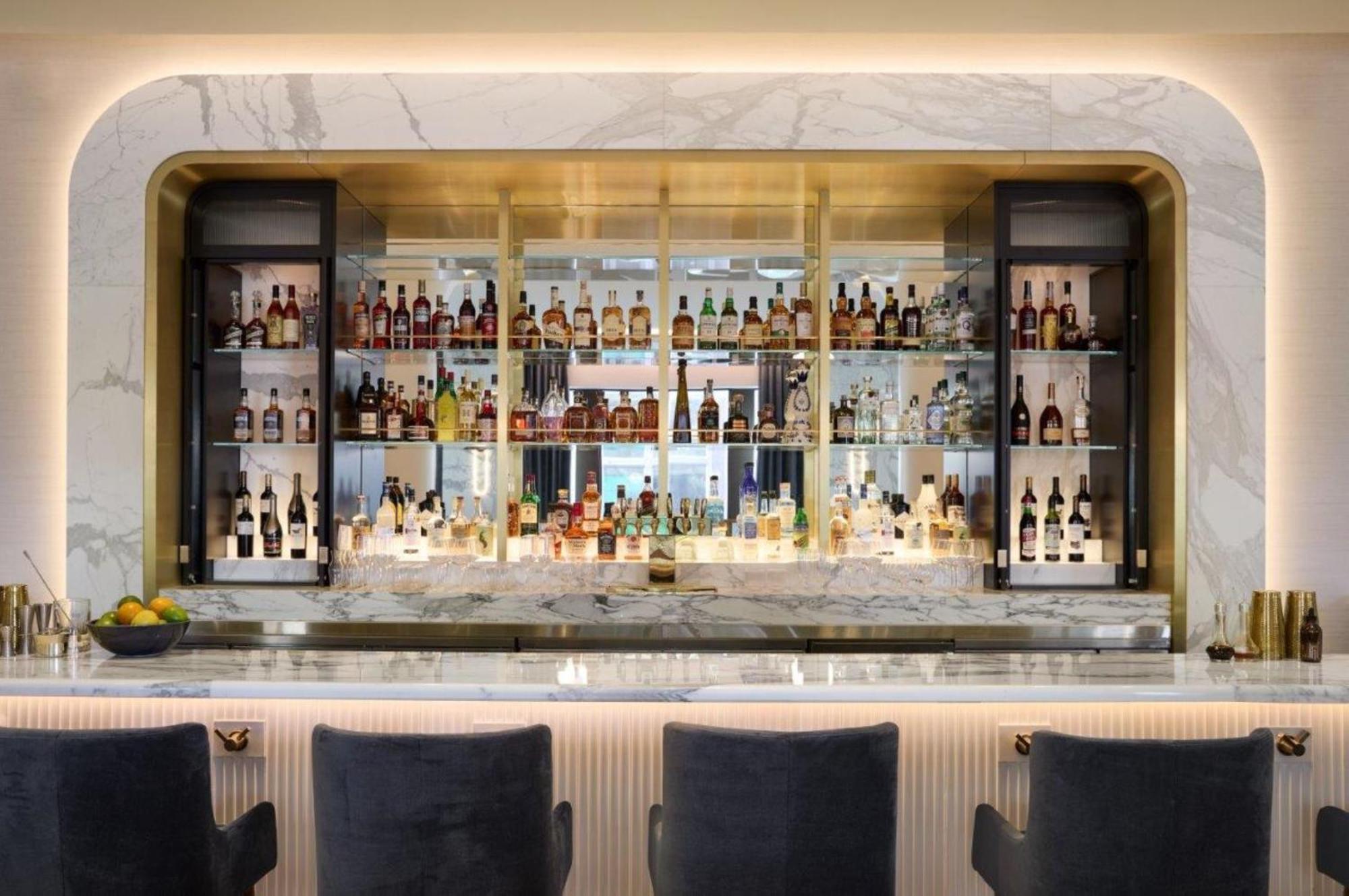 Intercontinental By Ihg Hotel Indianapolis