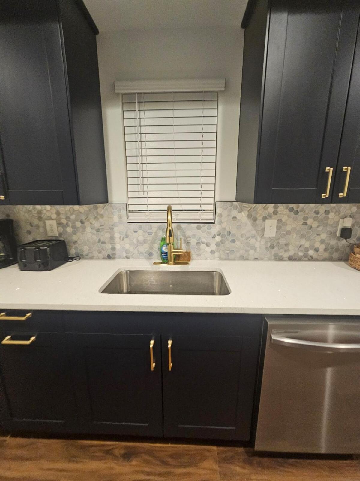 2025 Built-3 Bedroom In Apartment *