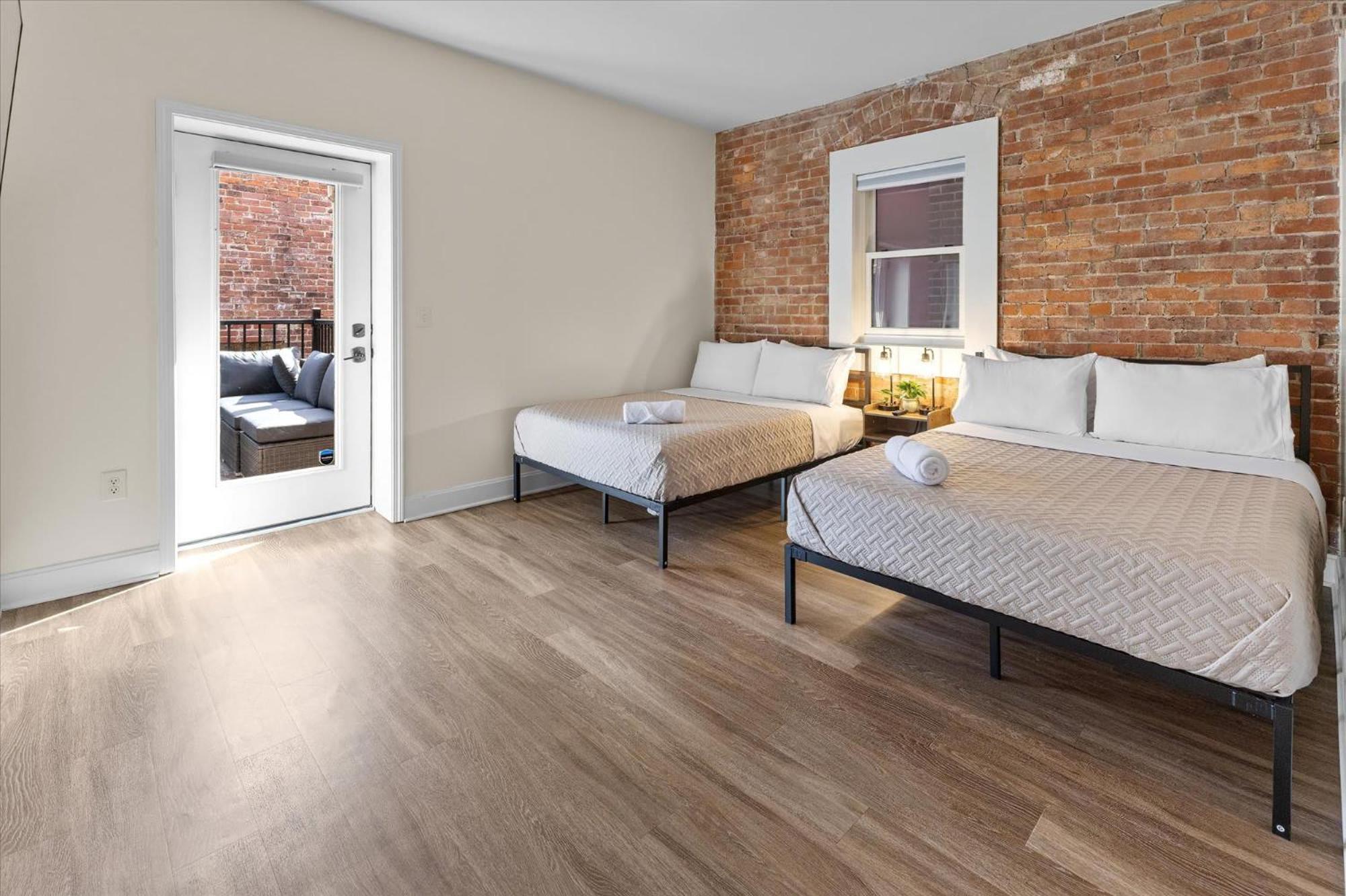 Steps Away From Mass Ave In Heart Of Indy With Balcony * Indianapolis