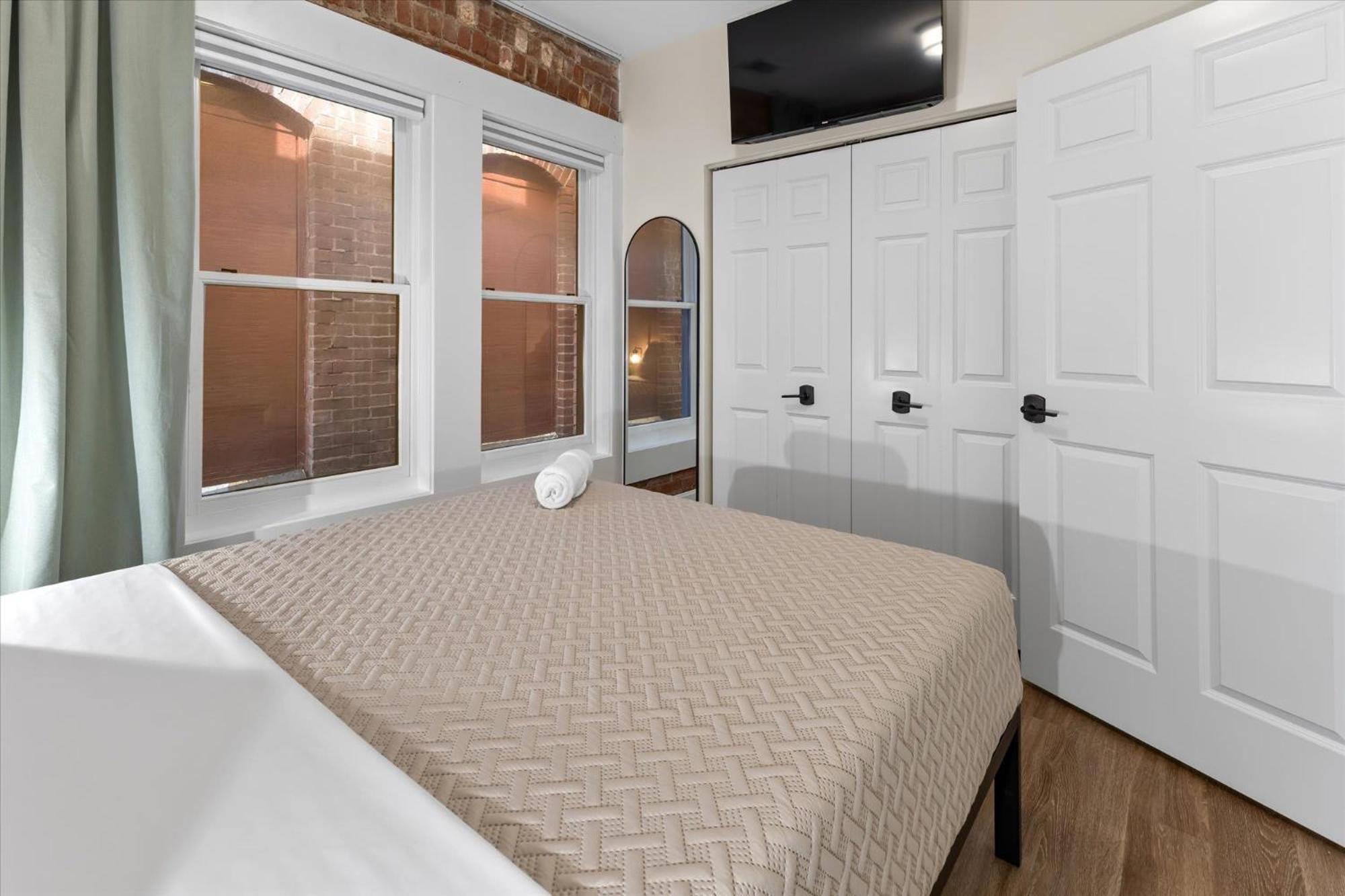 Steps Away From Mass Ave In Heart Of Indy With Balcony * Indianapolis