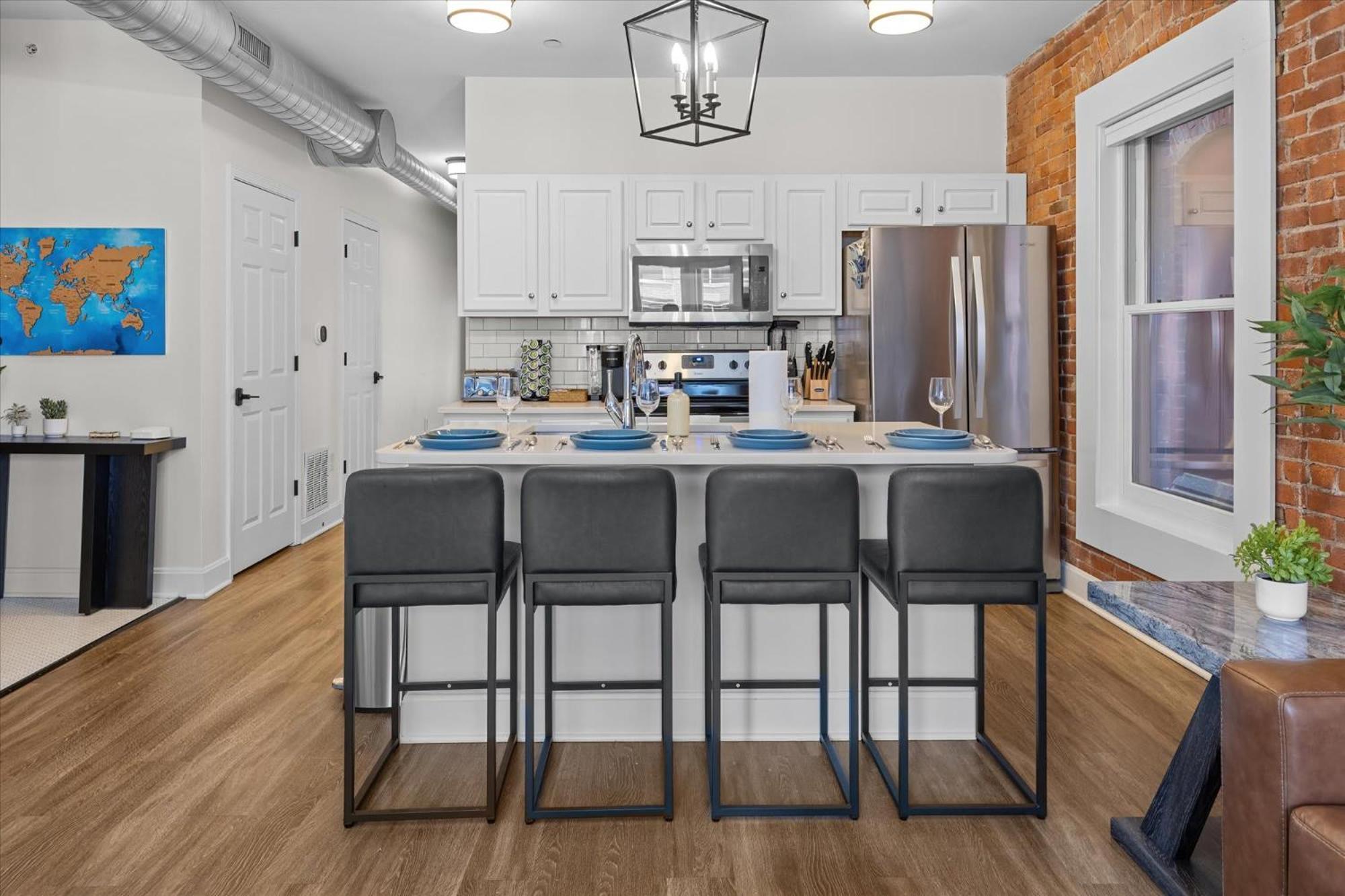 Steps Away From Mass Ave In Heart Of Indy With Balcony Indianapolis