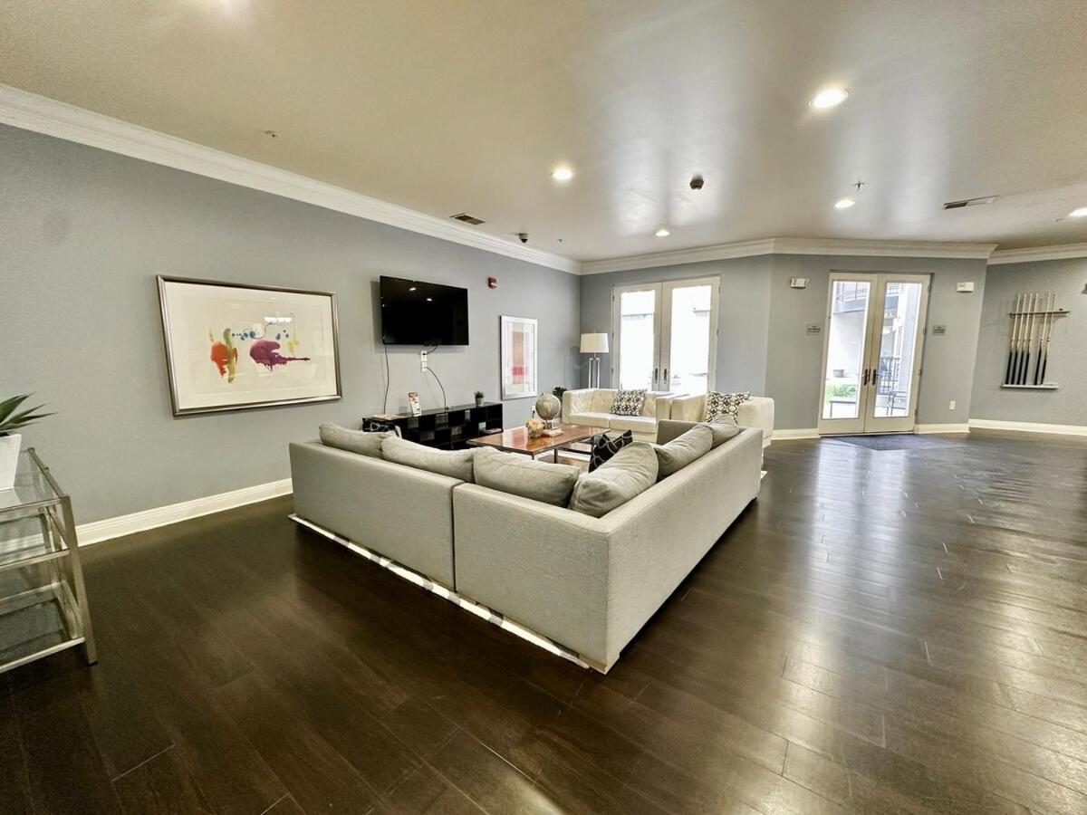 Downtown Penthouse Loft With View Indianapolis