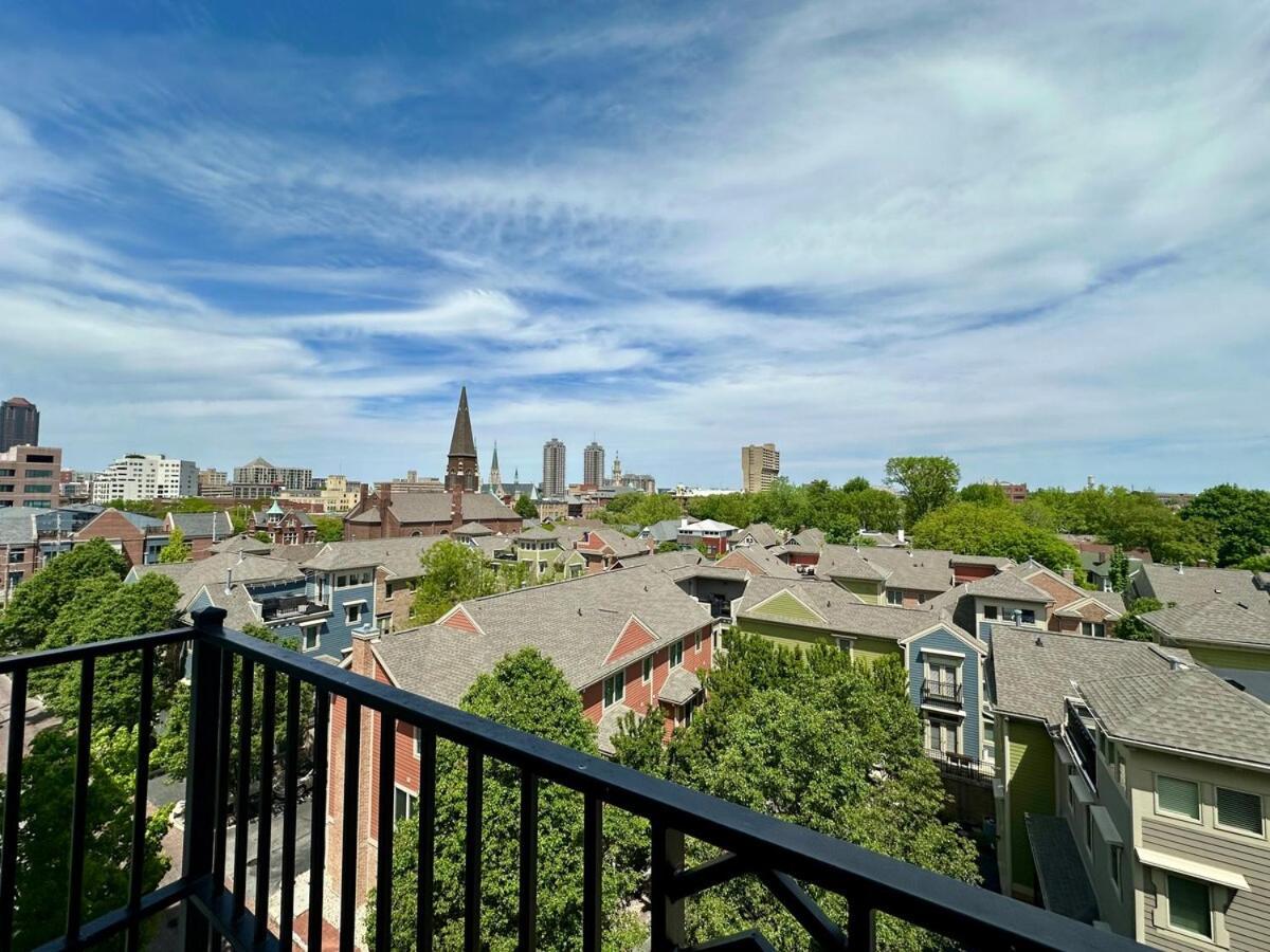 Downtown Penthouse Loft With View Apartment