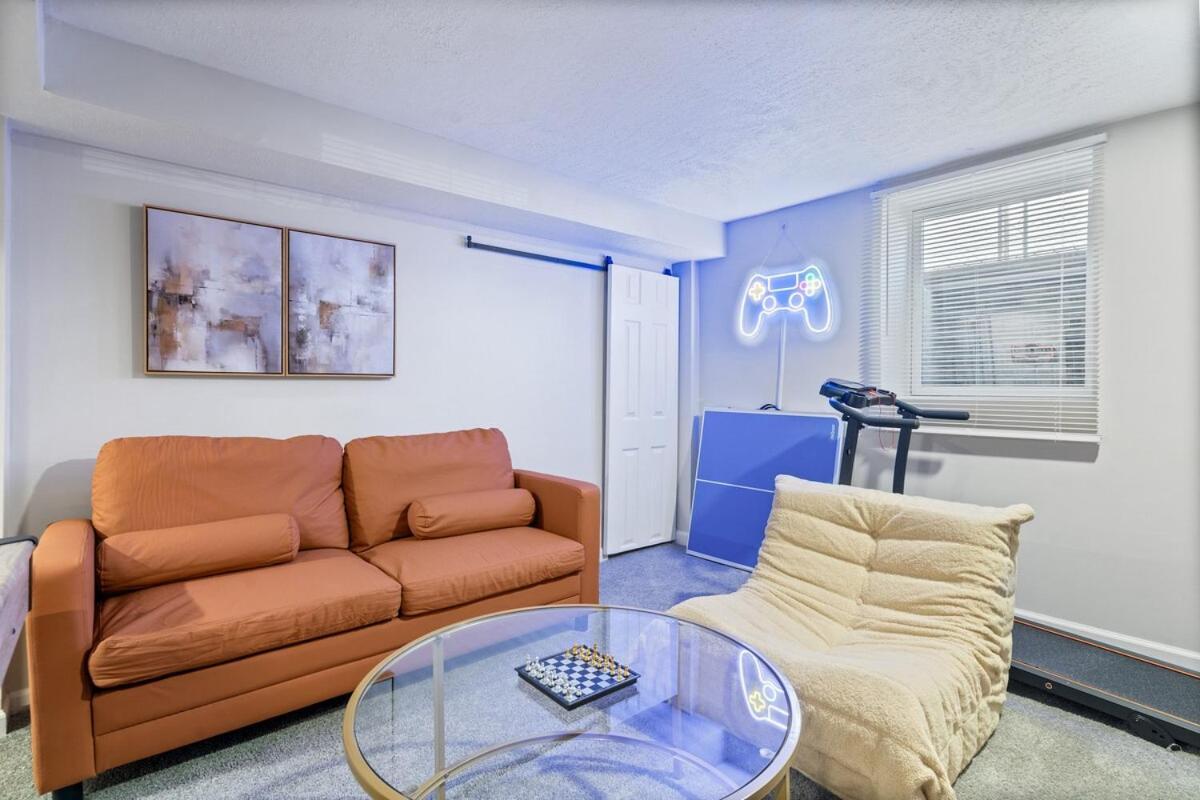 Near Butler! Games, Gym, Yard And Free Parking