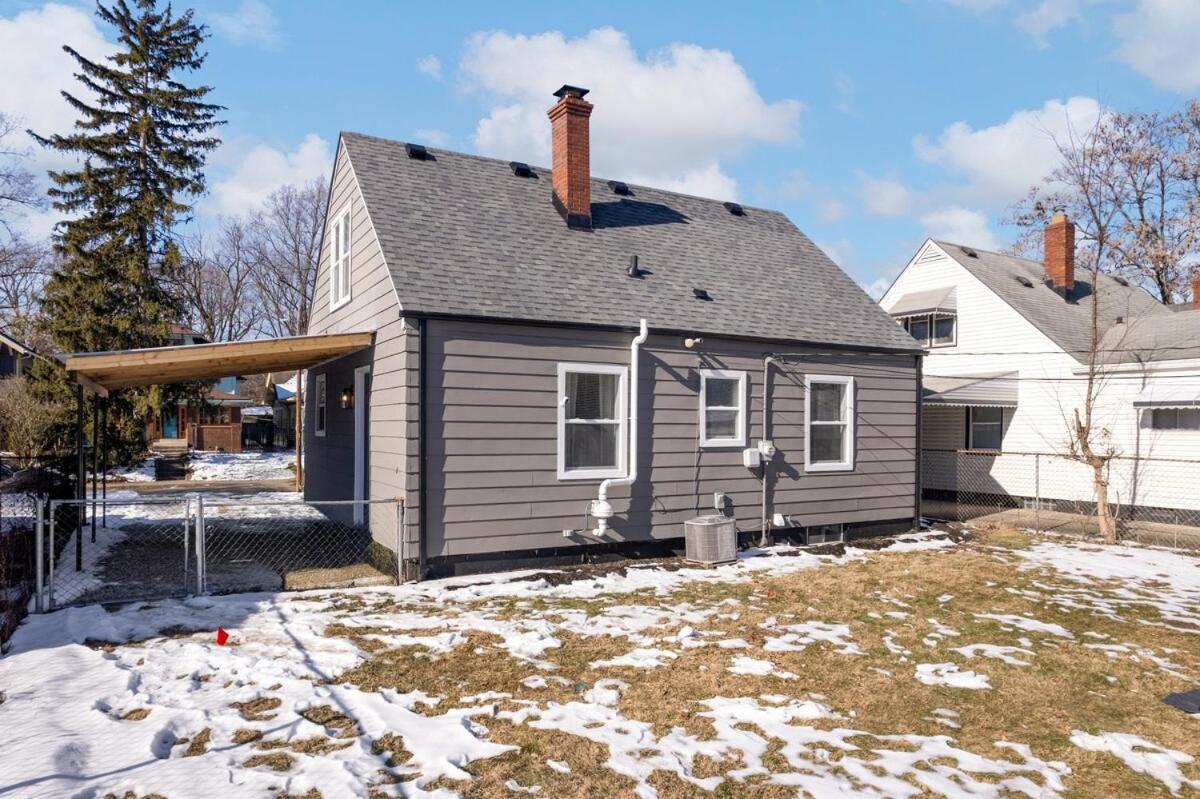 Holiday home Near Butler! Games, Gym, Yard And Free Parking *