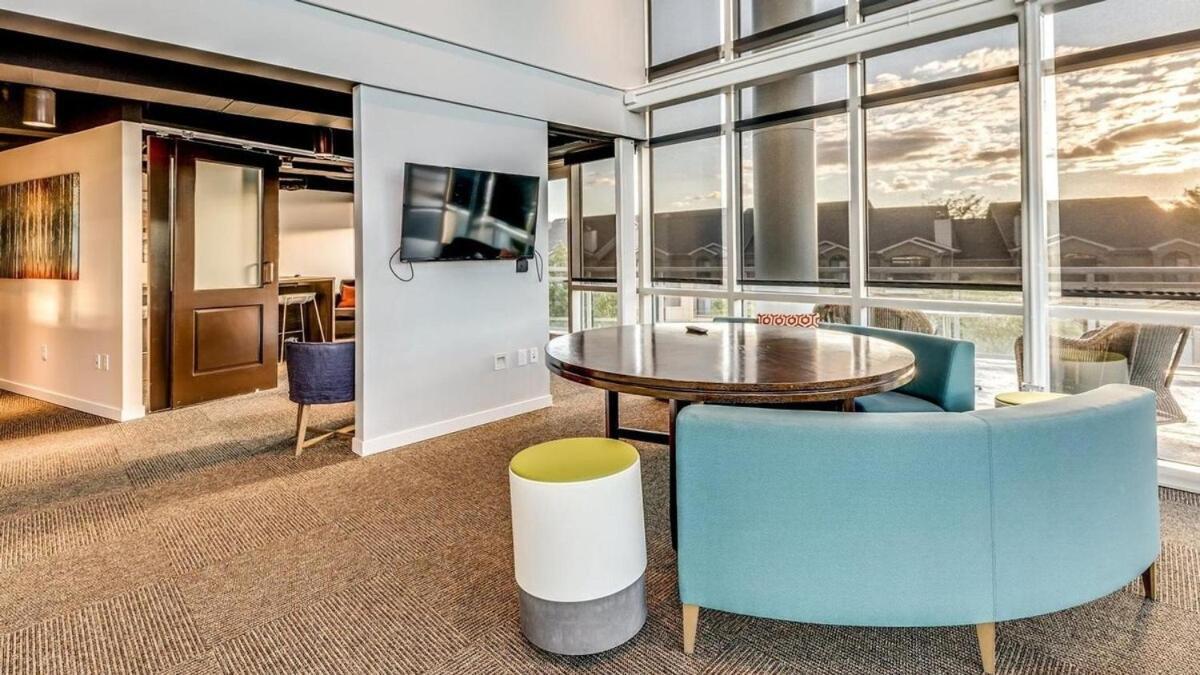 Landing Modern With Amazing Amenities