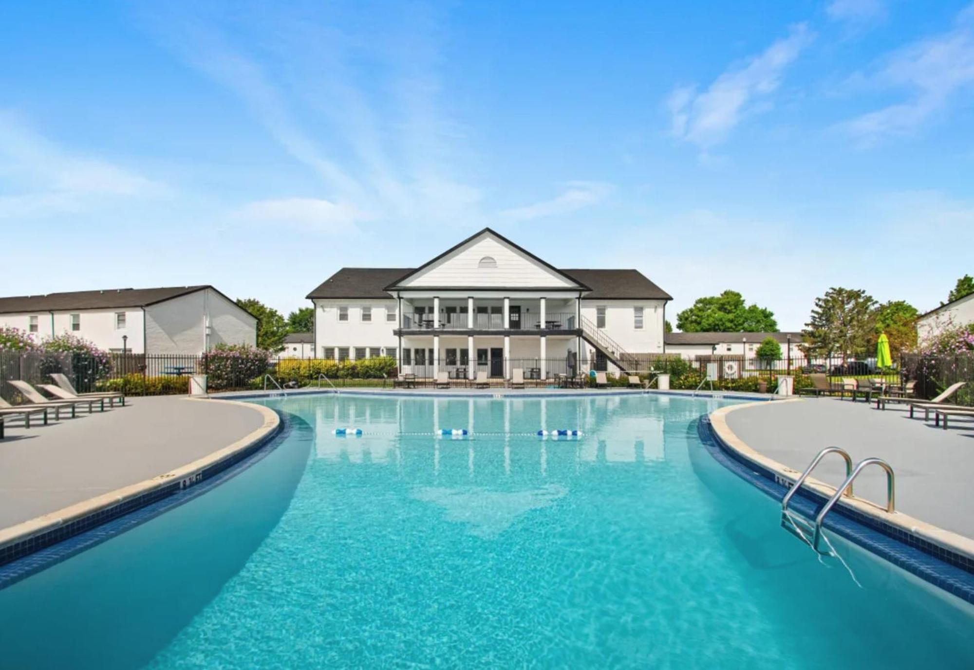 Aparthotel Lake Castleton Lakeside Apartments By Barsala Indianapolis