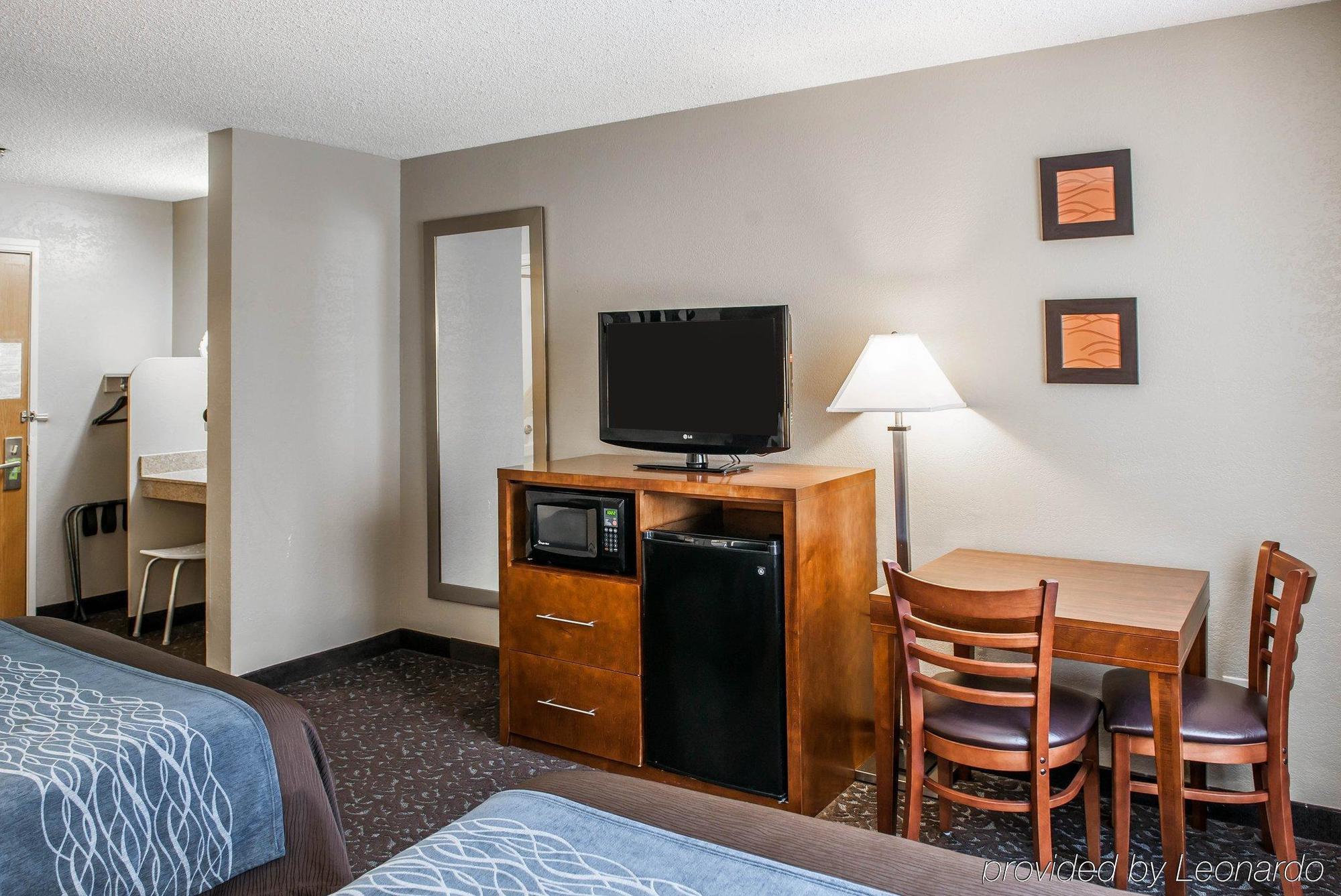 Comfort South Inn