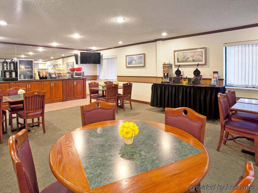 Hotel Delta By Marriott East 4*