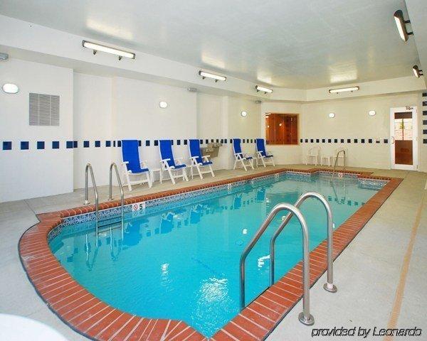Baymont By Wyndham East Hotel