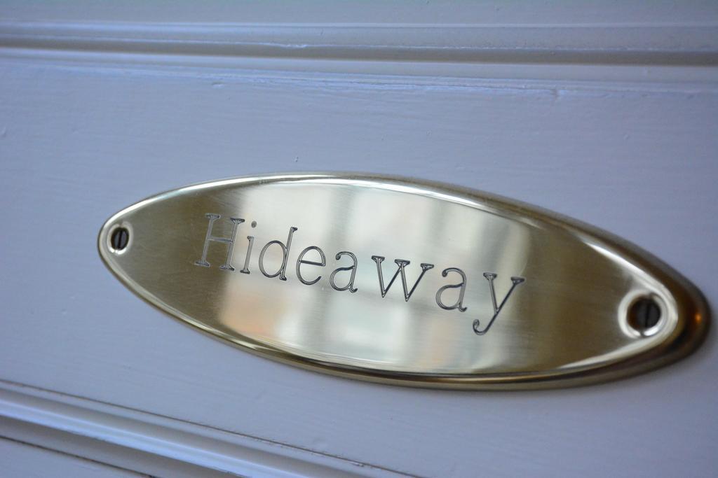 Looking Glass Inn 3*