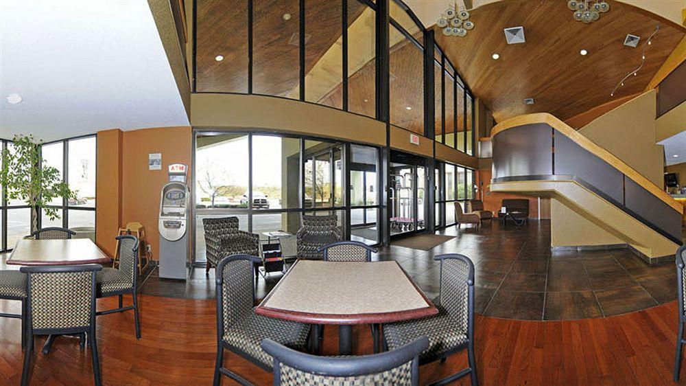 Country & By Radisson, East, In Indianapolis