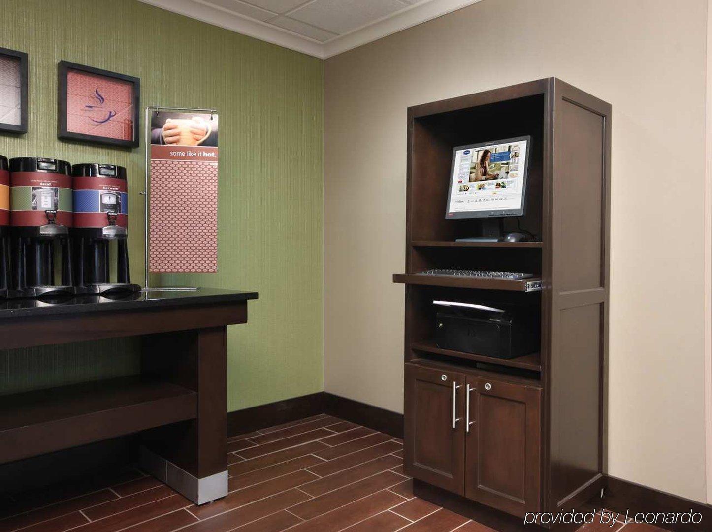 Hotel Hampton Northeast/castleton 3*