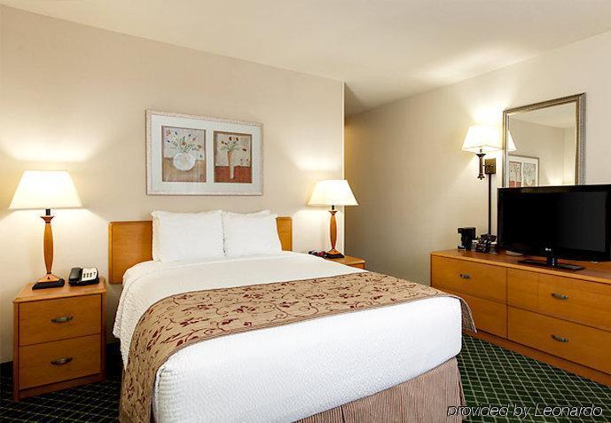 Fairfield & Airport Hotel