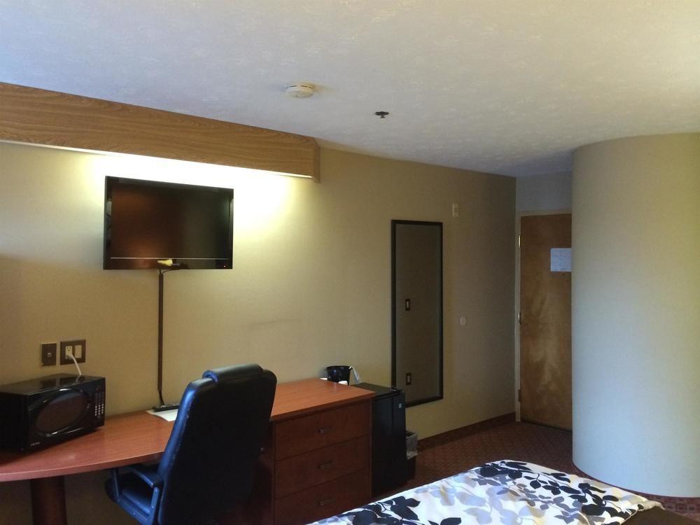 6-indianapolis, In - Airport Hotel 2*
