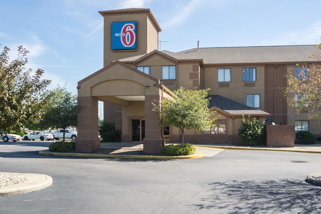 Hotel 6-indianapolis, In - Airport 2*