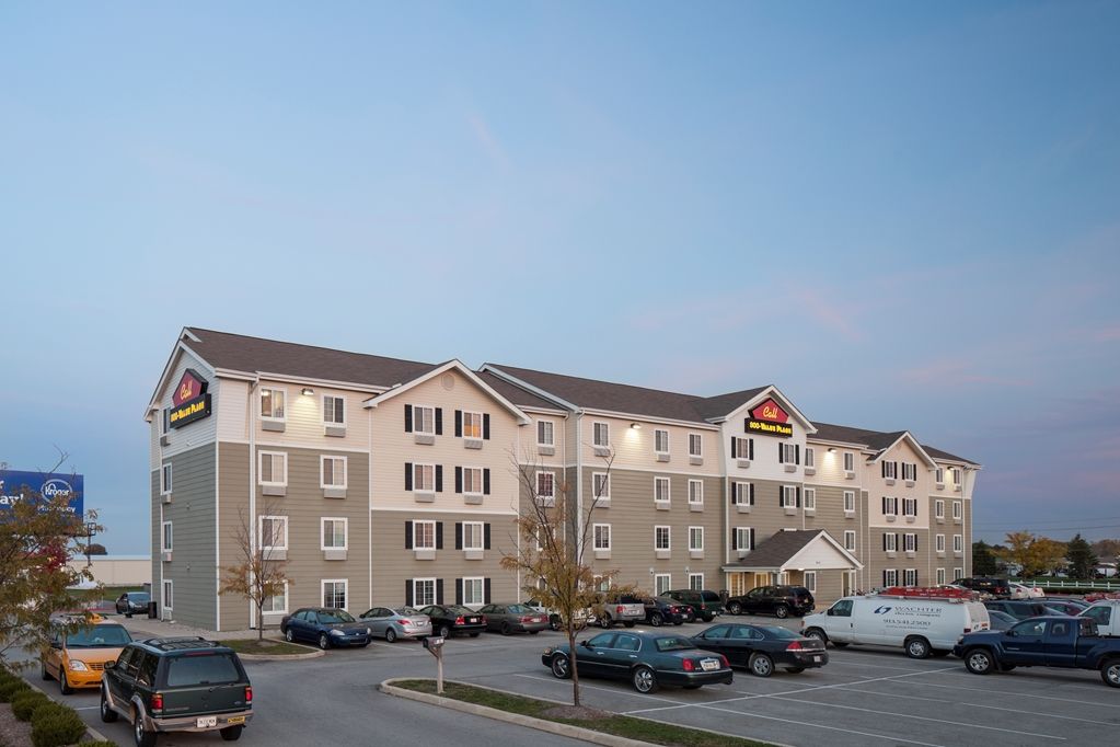 Extended America Select - - Lawrence Indianapolis