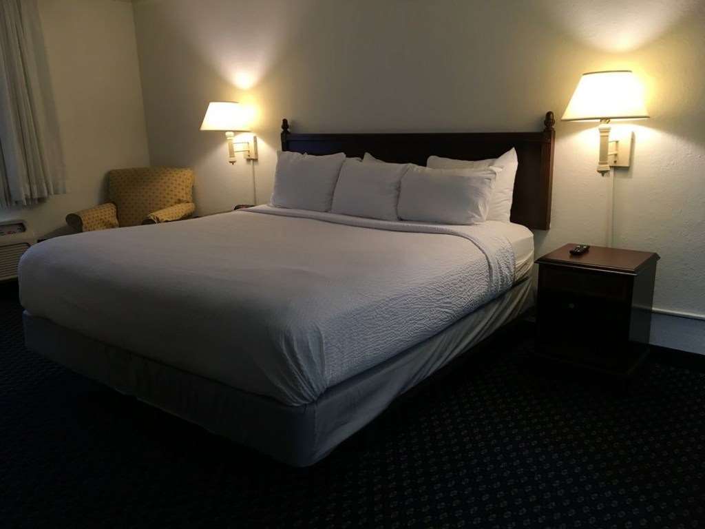 Delta By Marriott East 4*